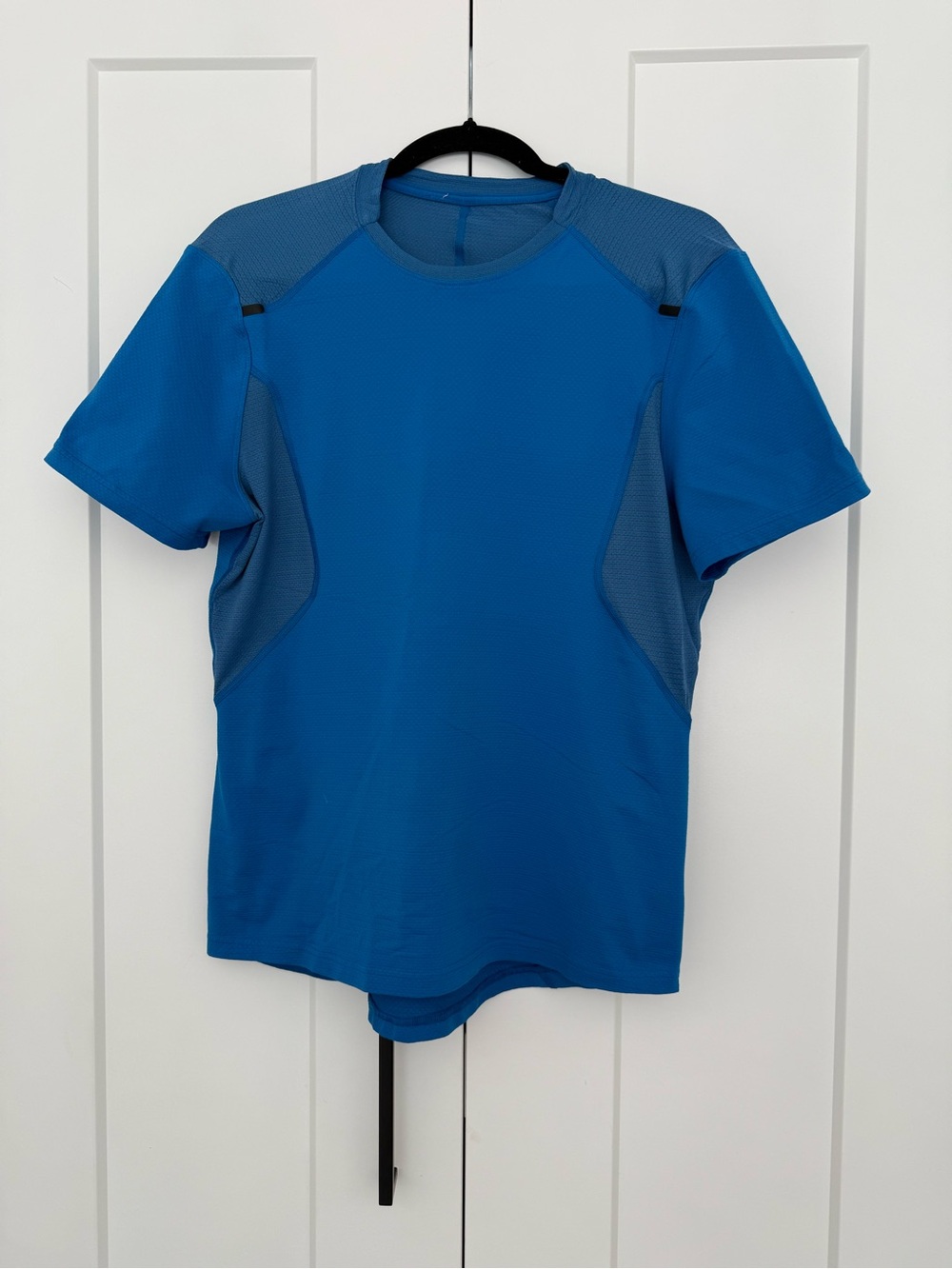 Lululemon Pocketed Blue Workout Shirt